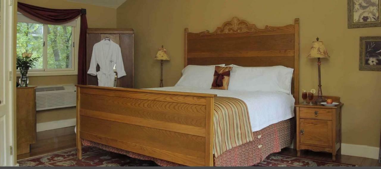 Heartstone Inn Юрика Спрингс Экстерьер фото